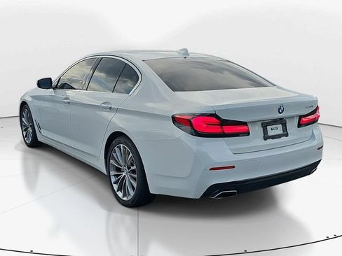 Used 2023 BMW 530i w/ Convenience Package RWD image 5