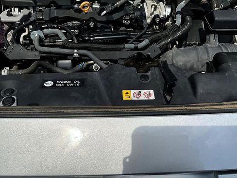 Used 2022 Toyota RAV4 XLE AWD/4WD image 55
