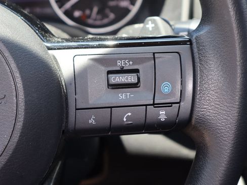 Used 2022 Nissan Rogue SV FWD image 13