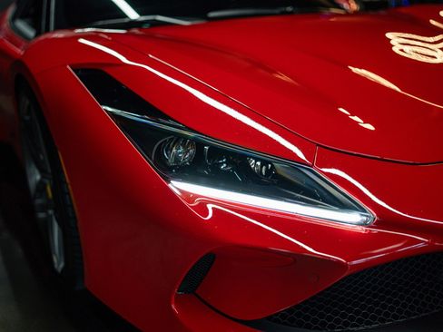 Used 2021 Ferrari F8 Tributo RWD image 18