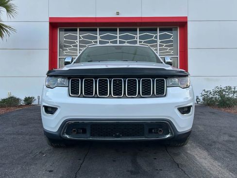 Used 2017 Jeep Grand Cherokee Limited image 2