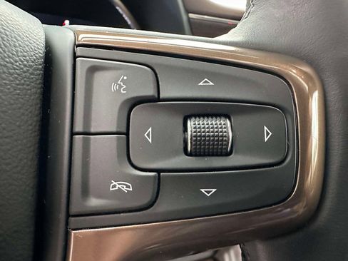 Used 2024 Chevrolet Tahoe High Country AWD/4WD image 17
