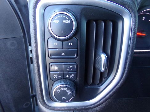 Used 2022 Chevrolet Silverado 2500 LT w/ Convenience Package AWD/4WD image 12