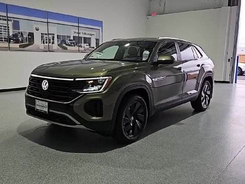 New 2026 Volkswagen Atlas Cross Sport SE FWD image 5