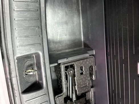 Used 2022 Kia Sorento SX image 29