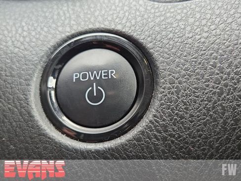 Used 2025 Toyota Camry LE image 6