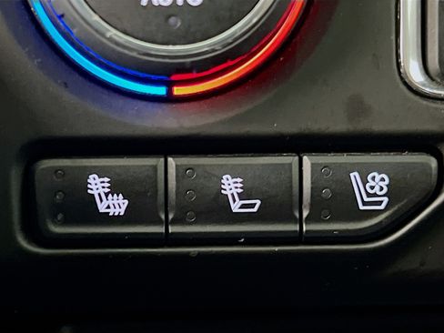 Used 2022 Chevrolet Suburban High Country image 21