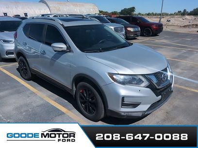 Used 2017 Nissan Rogue SV