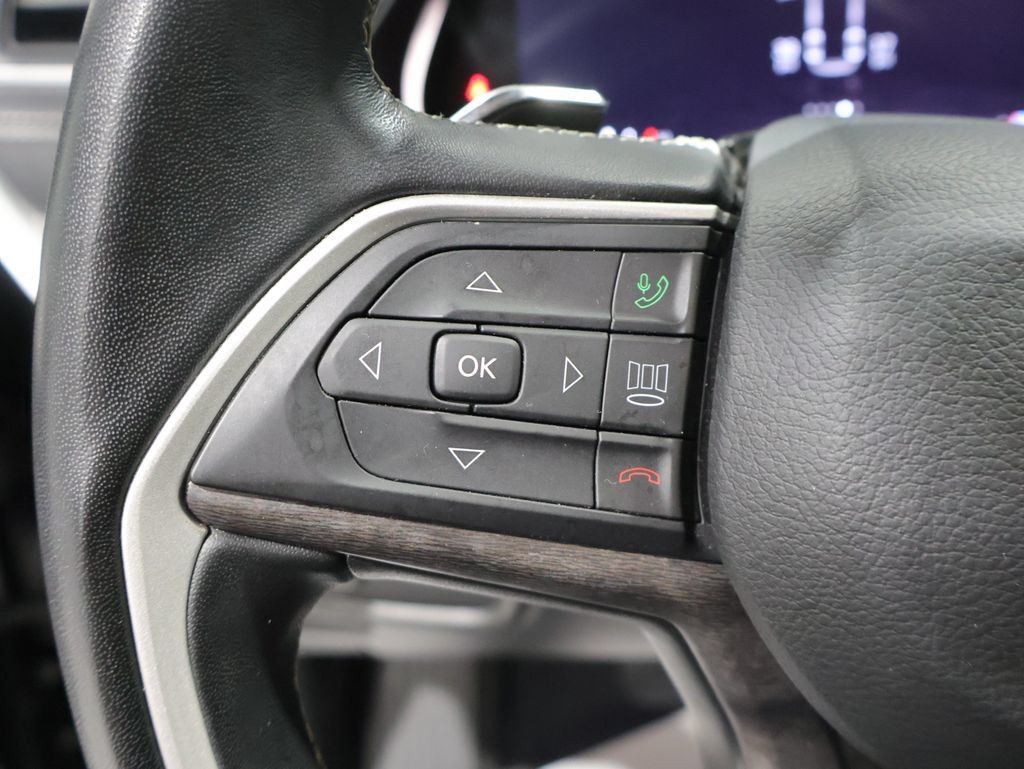 Certified 2022 Jeep Grand Cherokee L Limited AWD/4WD image 36