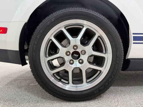 Used 2007 Ford Mustang Shelby GT500 RWD image 26