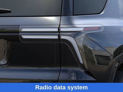 New 2026 Chevrolet Traverse RS w/ LPO, Floor Liner Package AWD/4WD image 12