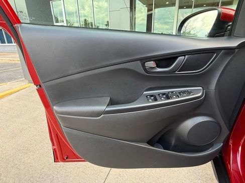 Used 2023 Hyundai Kona SEL FWD image 12