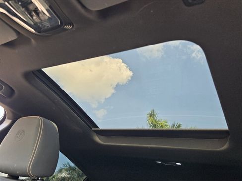 Used 2024 Alfa Romeo Tonale Ti image 19