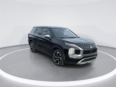 Used 2023 Mitsubishi Outlander SE