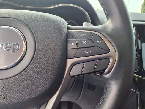 Used 2020 Jeep Grand Cherokee Limited X RWD image 16