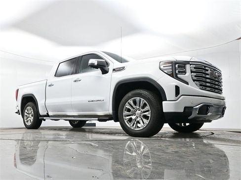 Used 2022 GMC Sierra 1500 Denali image 9