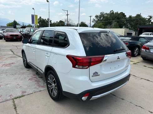 Used 2016 Mitsubishi Outlander SE AWD/4WD image 5