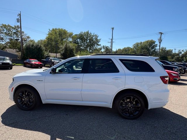 Used 2023 Dodge Durango R/T w/ Blacktop Package AWD/4WD image 2