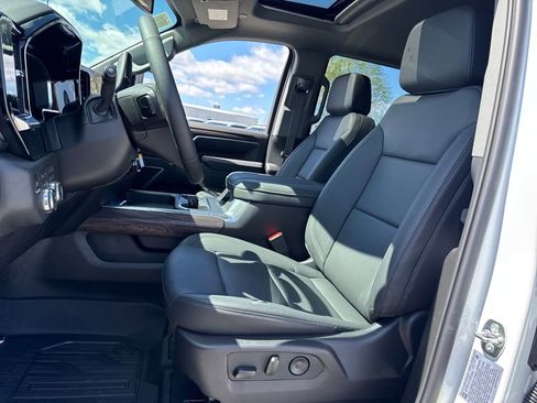 New 2026 GMC Sierra 3500 SLT w/ SLT Convenience Package AWD/4WD image 16