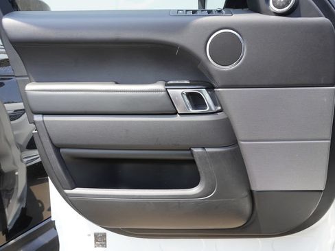 Used 2017 Land Rover Range Rover Sport HSE AWD/4WD image 17