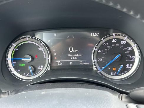 Used 2022 Toyota Highlander XLE AWD/4WD image 33