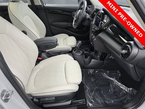 Used 2021 MINI Cooper S w/ Signature Upholstery Package image 29