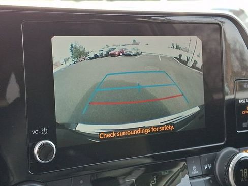 Used 2023 Toyota Highlander XLE image 20