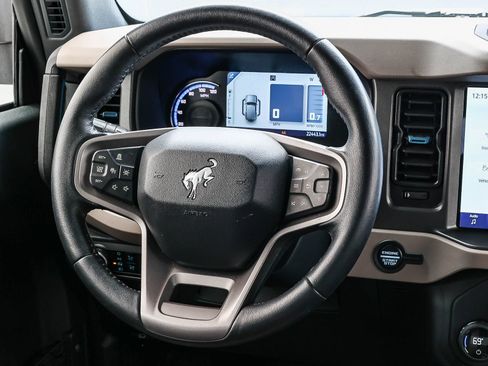 Used 2024 Ford Bronco Wildtrak AWD/4WD image 15