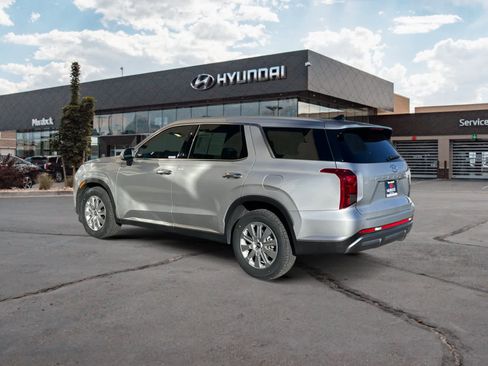 Certified 2024 Hyundai Palisade SEL image 3