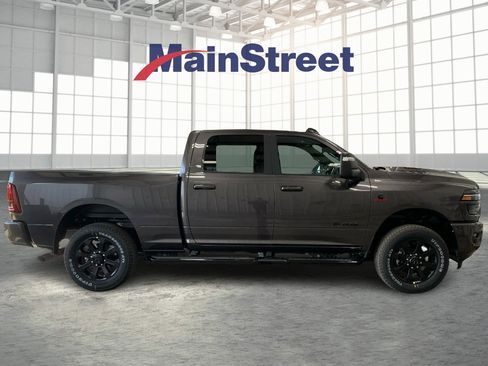 New 2026 RAM 2500 Laramie AWD/4WD image 6