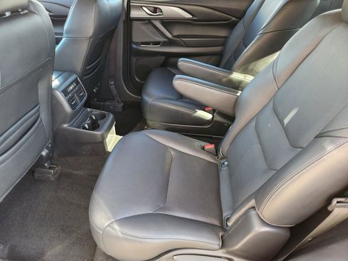 Used 2023 MAZDA CX-9 Touring image 17