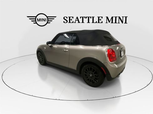 Used 2018 MINI Cooper Convertible image 8