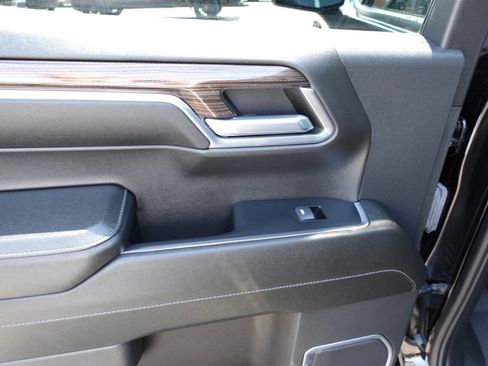 Used 2023 Chevrolet Silverado 1500 LT AWD/4WD image 22