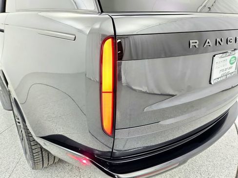 Certified 2024 Land Rover Range Rover Autobiography image 56