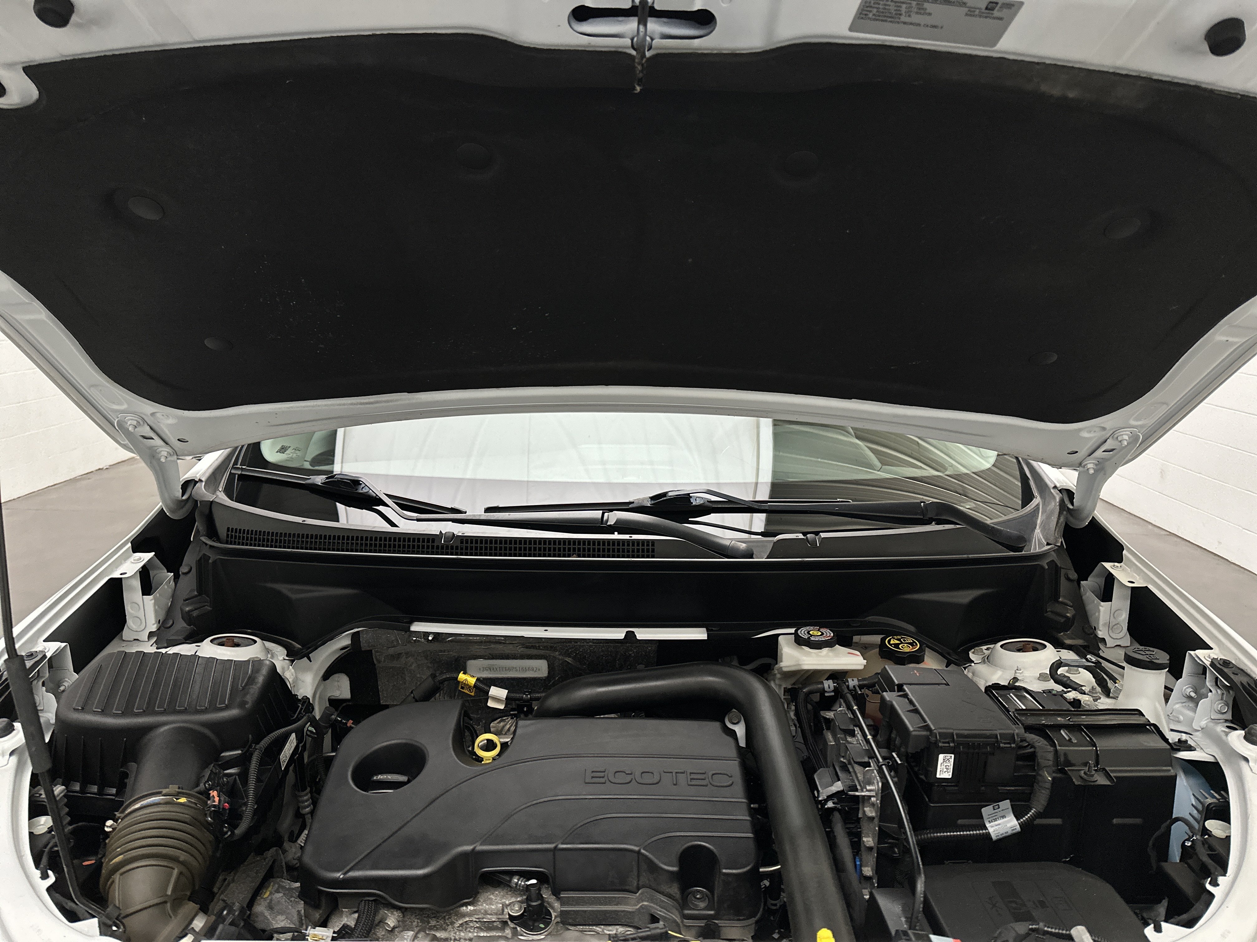 Used 2023 Chevrolet Equinox LT w/ LPO, Floor Liner Package AWD/4WD image 40