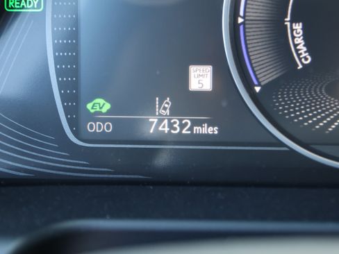 Used 2025 Lexus ES 300h w/ Premium Package FWD image 19