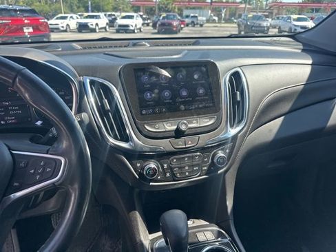 Used 2023 Chevrolet Equinox Premier FWD image 15