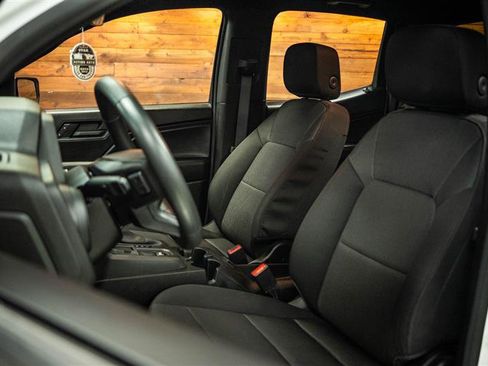 Used 2023 Chevrolet Colorado W/T RWD image 9