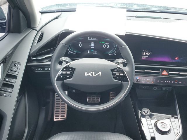 Certified 2023 Kia Niro SX Touring FWD image 12