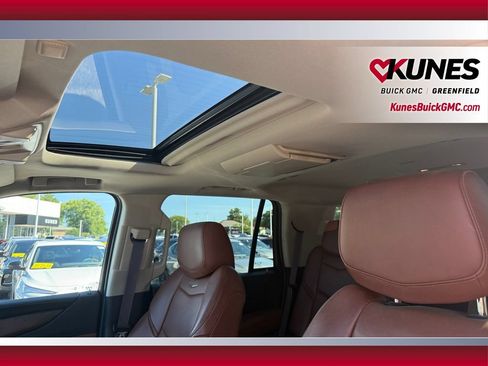 Used 2016 Cadillac Escalade Luxury AWD/4WD image 45