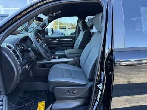 New 2026 RAM 1500 4x4 Crew Cab image 16