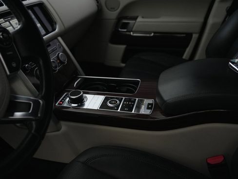 Used 2015 Land Rover Range Rover Supercharged image 16