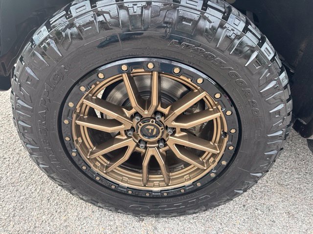 Used 2016 Ford F150 Lariat w/ Equipment Group 502A Luxury AWD/4WD image 4