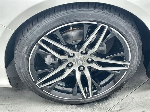 Used 2021 Honda Accord Touring image 10