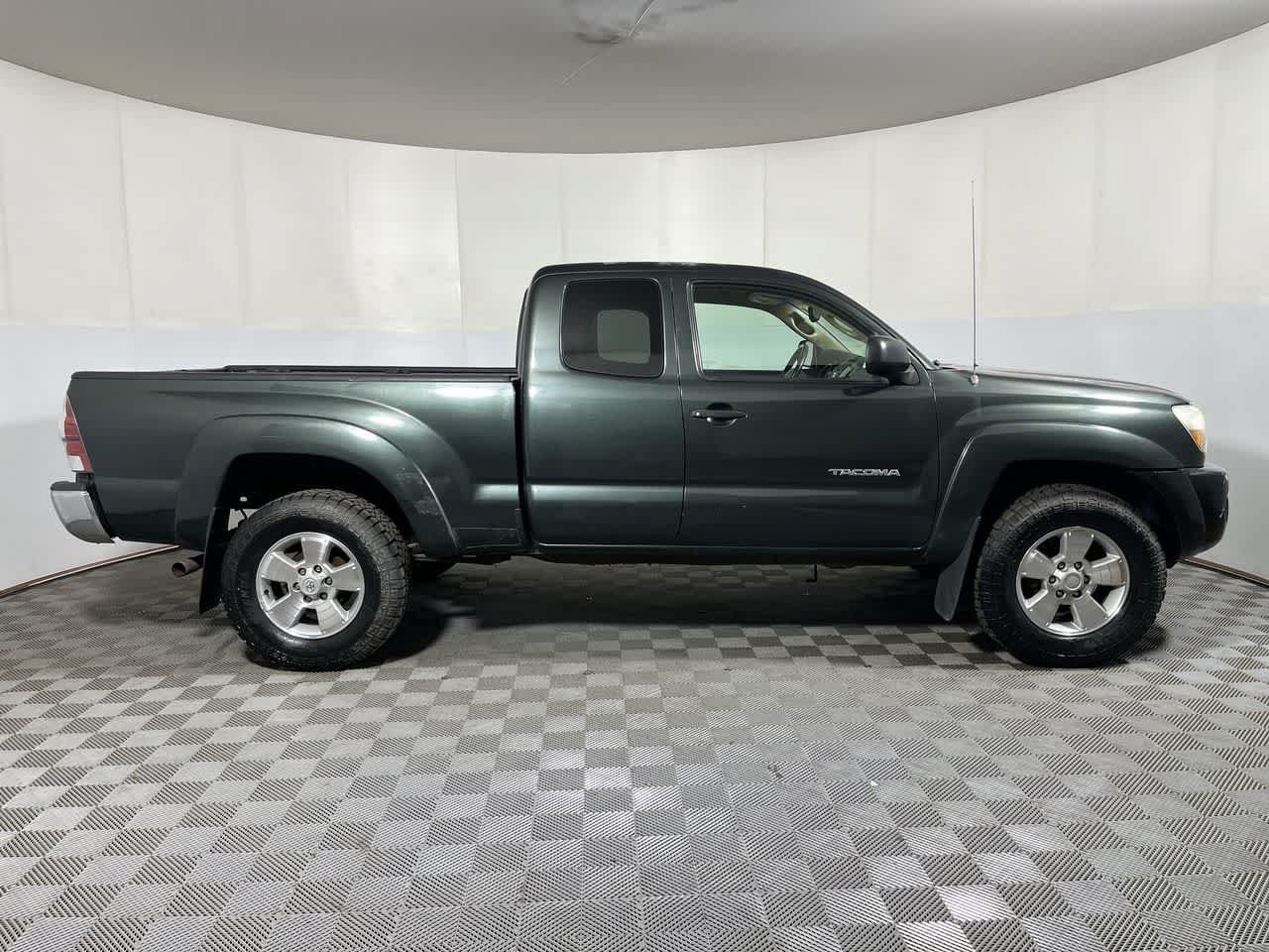 Used 2009 Toyota Tacoma PreRunner RWD image 9