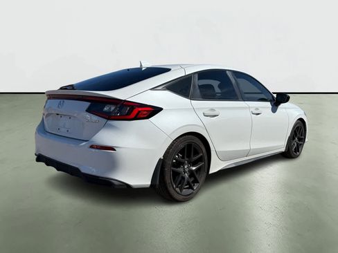 Used 2022 Honda Civic Sport image 4