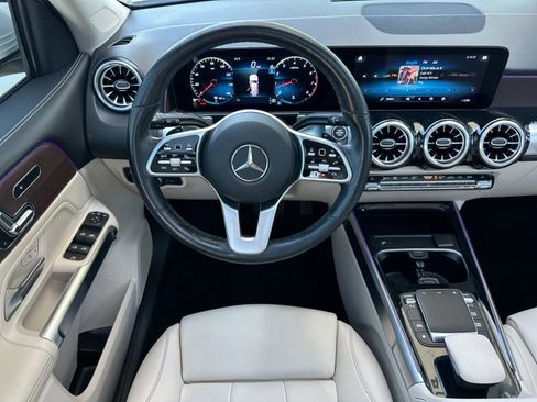 Used 2023 Mercedes-Benz GLB 250 image 16