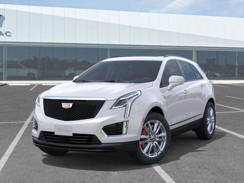 New 2026 Cadillac XT5 Sportv w/ LPO, Floor Liner Package image 7