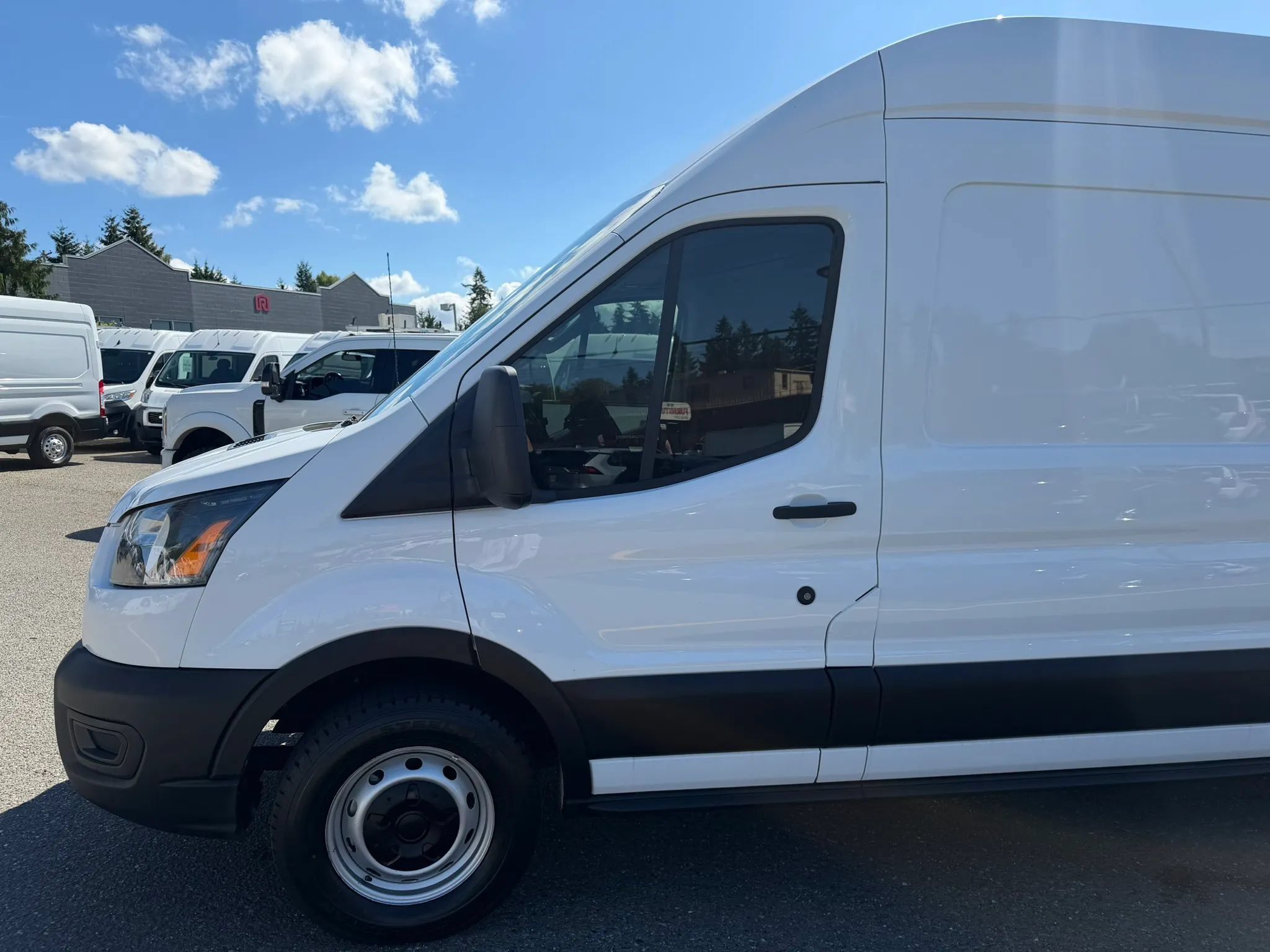 Used 2024 Ford Transit 250 148 High Roof Extended w/ Load Area Protection Package RWD image 10