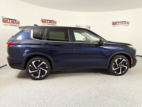 Used 2024 Mitsubishi Outlander SE Black Edition image 8